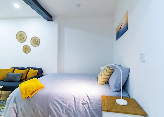 Mourarias Place - Yellow *