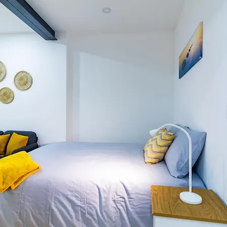 Mourarias Place - Yellow *